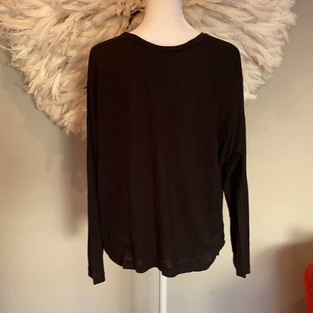Vince V-neck pullover - Picture 2 of 3
